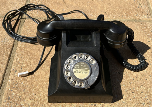 Vintage black bakelite - black,