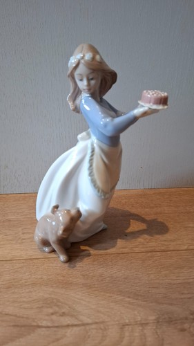 Nao lladro figurines pre owned - lladro,