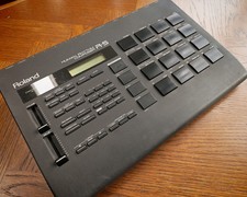 Roland R-5 Drum Machine with