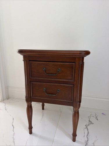 Willis gambier bedside - gambier, table