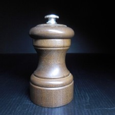 Pepper mill wooden metal