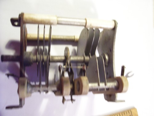 Variable capacitor wide - , spaced
