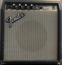 FENDER FRONTMAN 15B, FENDER