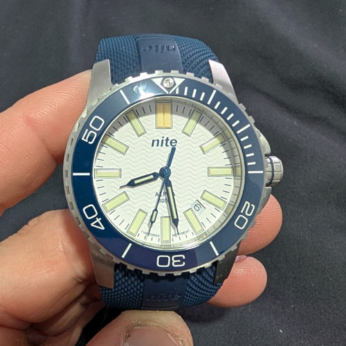 Nite alpha quartz diver - quartz,