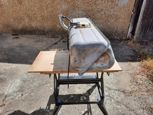 Unleaded petrol fuel tank - fuel, late