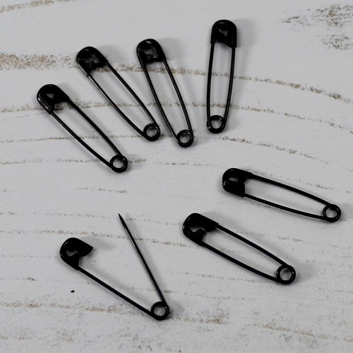 Small coloured safety pins - small,