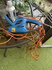 SuperHandy Hedge Trimmer 600W Electric Lightweight Corded Hedge Cutter 10m Cable