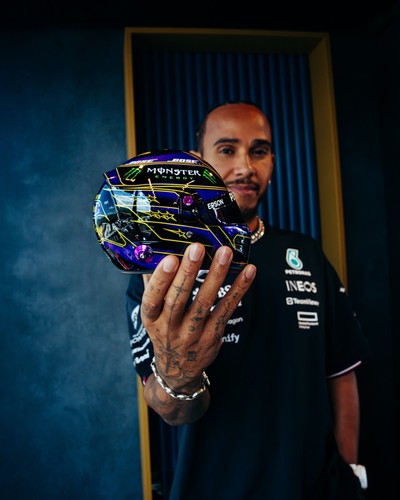 Lewis hamilton abu - hamilton, dhabi