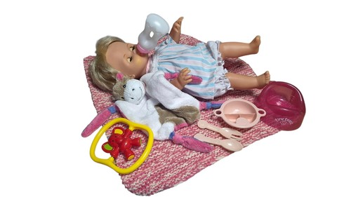 Tiny tears doll - , includes
