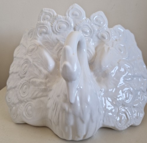 White ceramic peacock vase - white,