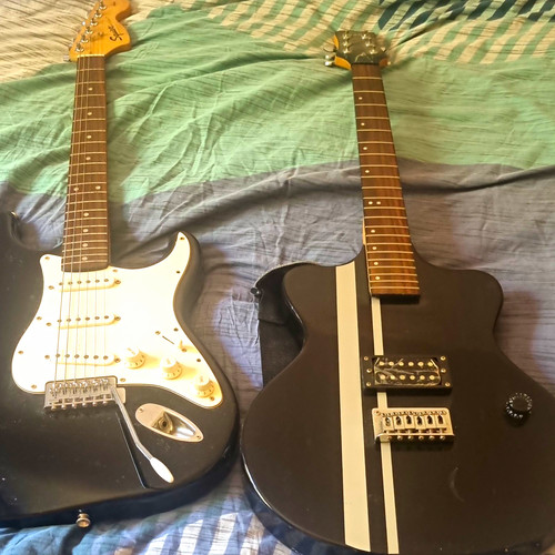 Fender strat solid body - fender,