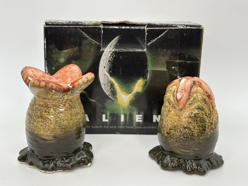Alien xenomorph egg salt - egg,