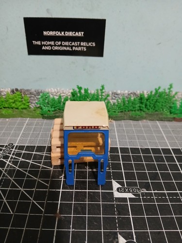 Britains farm toys original - britains,