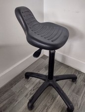 RHODES SCHOLES - ERGONOMIC