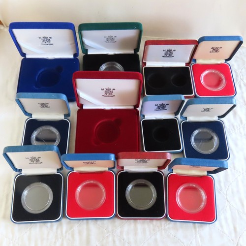 Royal mint presentation - royal, x