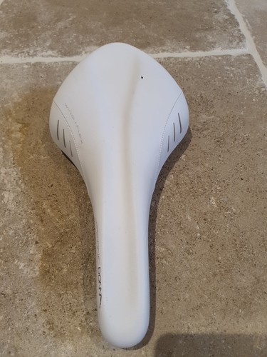 Fizik arione saddle white - fizik,