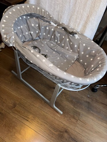 Wicker moses basket - wicker,