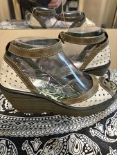 Fly London Cream With Khaki