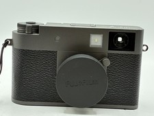 FUJIFILM X HALF DIGITAL CAMERA