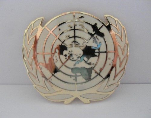 United nations cap badge - united,