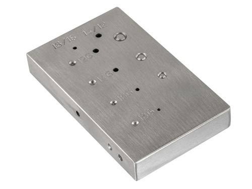 Steel riveting block - riveting,