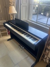 Yamaha digital piano, 88 keys, easy to install, used but excellent condition 