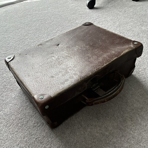 True vintage brown hard - brown, case