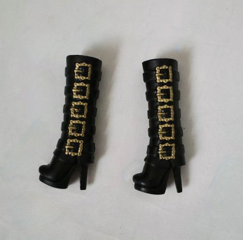 Mattel barbie doll gold buckle - barbie,