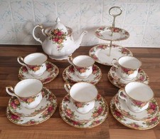 Old Country Roses Royal Albert Vintage Tea Set