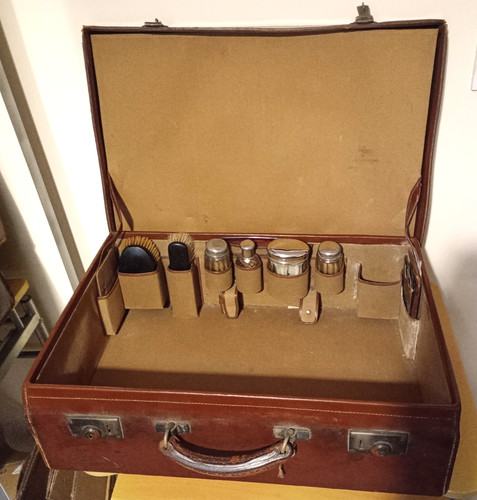 Vintage gentlemen travel - vintage,