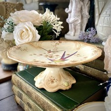 CROWN DUCAL Pedestal Cake