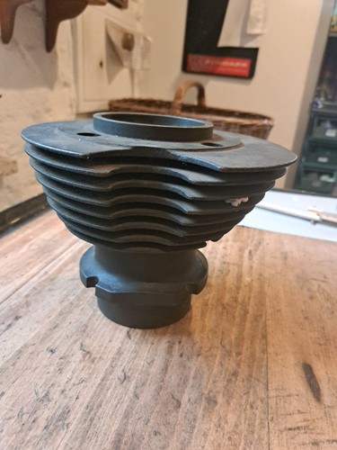 Norton cylinder - cylinder,