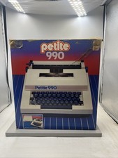 Petite 990 vintage typewriter