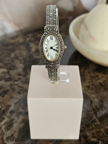 Ladies vintage past - ladies,
