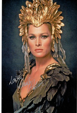 Ursula Andress - 007 Bond