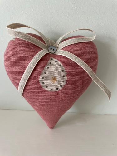 Susie watson padded heart door - susie,