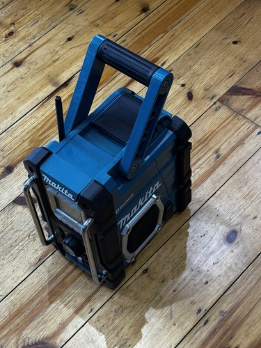 Makita dmr106 cordless job - dmr106,