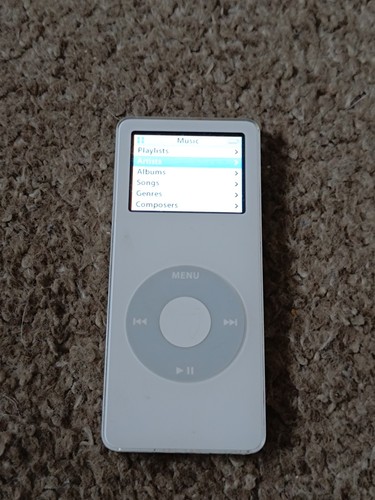Apple ipod nano first - ***,
