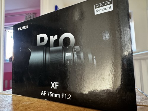 Viltrox 75mm pro xf auto - 75mm,