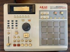 AKAI MPC2000XL Vintage Sampler