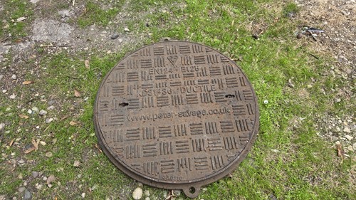 Round cast iron - cast, manhole