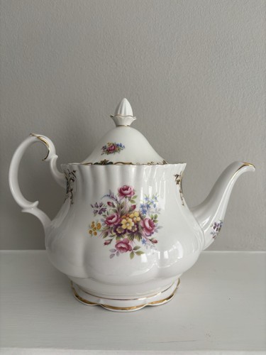 Royal albert berkeley bone - albert,