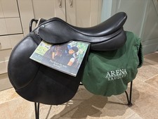 17.5” Arena by Bates jump saddle with HART  latest version adjustable black 