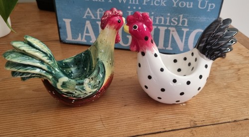 Roosters ceramic hand - r,