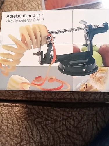 Apple peeler cutter potato - apple,