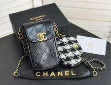 CHANEL BEAUTY Novelty Smartphone Shoulder Pouch ＆ Coin Case Pearl Phone Bag AAA