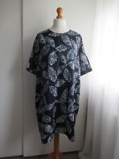 Rouzili Navy & White Cocoon