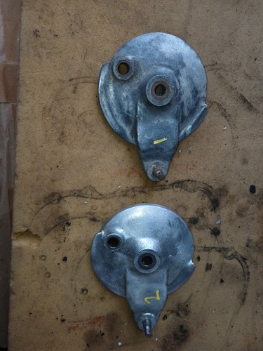 Two honda c100 - rear, brake