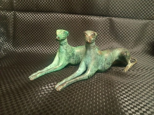 Old bronze greyhounds - ✨,