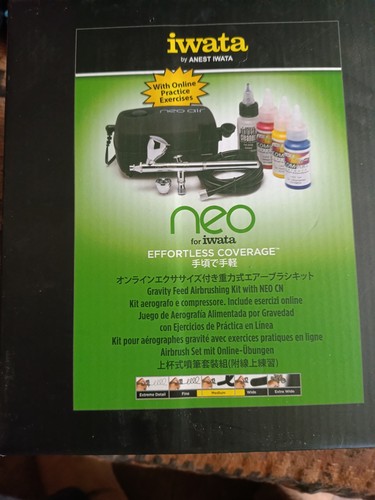 Iwata airbrush complete kit - airbrush,